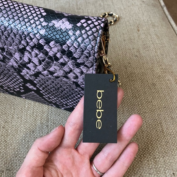 Bebe purple snakeskin crossbody purse with chain strap - Picture 5 of 6